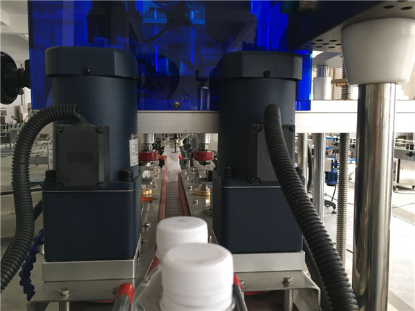 Automatic 4 Wheels Bottle Capping Machine Details