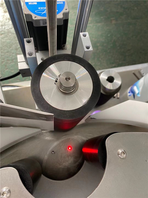 High Speed Rotary Positioning Labeling Machine Details